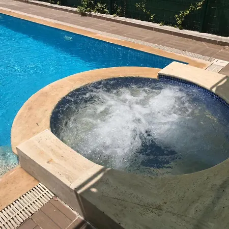 Private Pool 4-bedroom Villa *